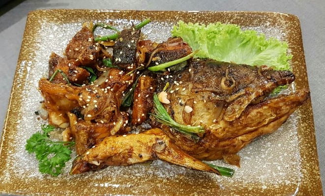Al07 Stir-fried Salmon Kama