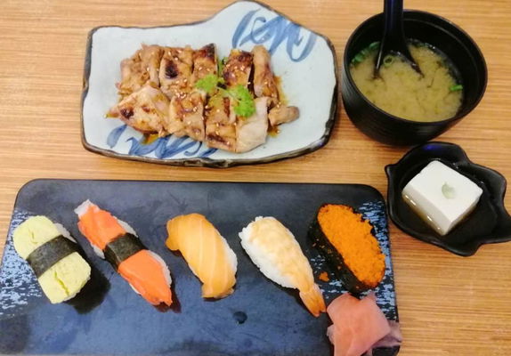 Gz06 Sushi To Tori Teriyaki Set
