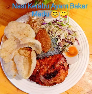 Nasi Kerabu Telor Masin