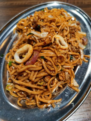 Ramen Goreng Pari King (L) 